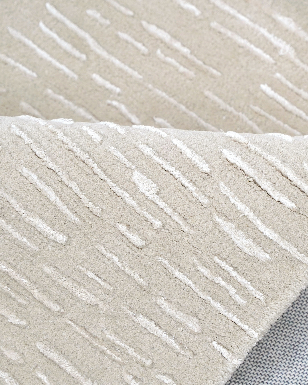 rugberry-cabella-wool-silk-rug-frost-3