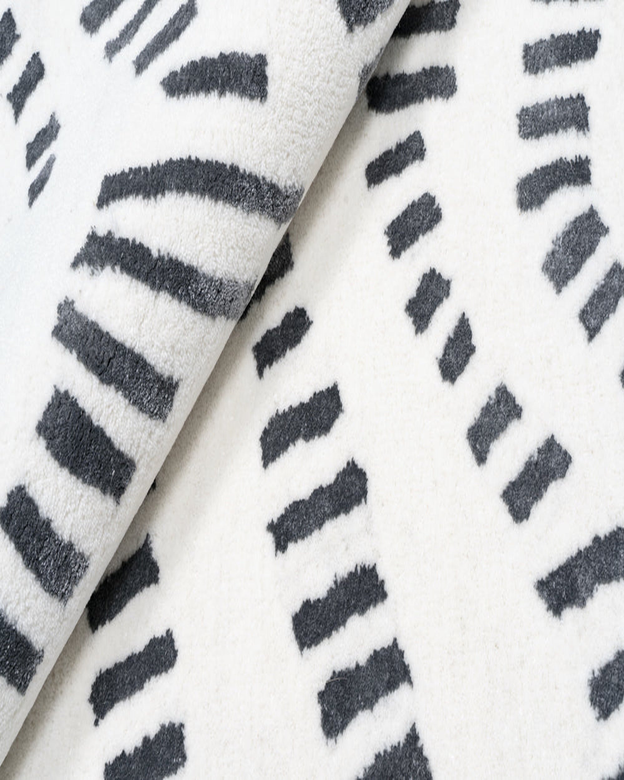 rugberry-idyllic-wool-silk-rug-3