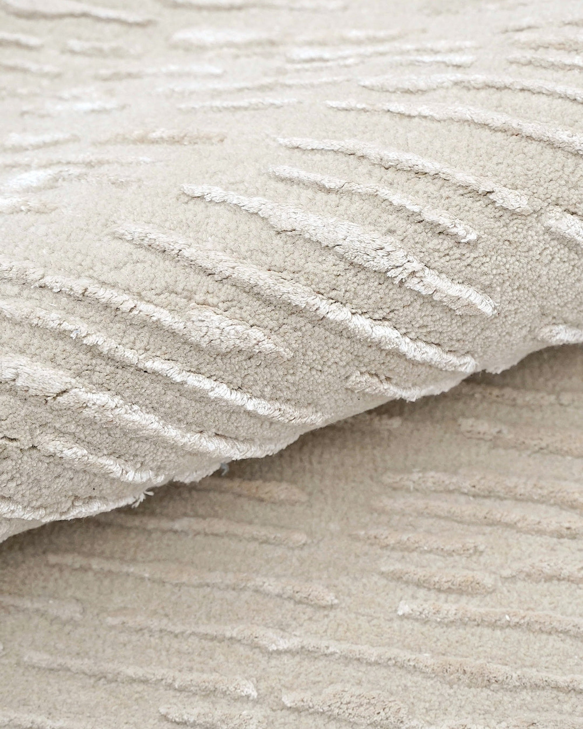 rugberry-cabella-wool-silk-rug-frost-2