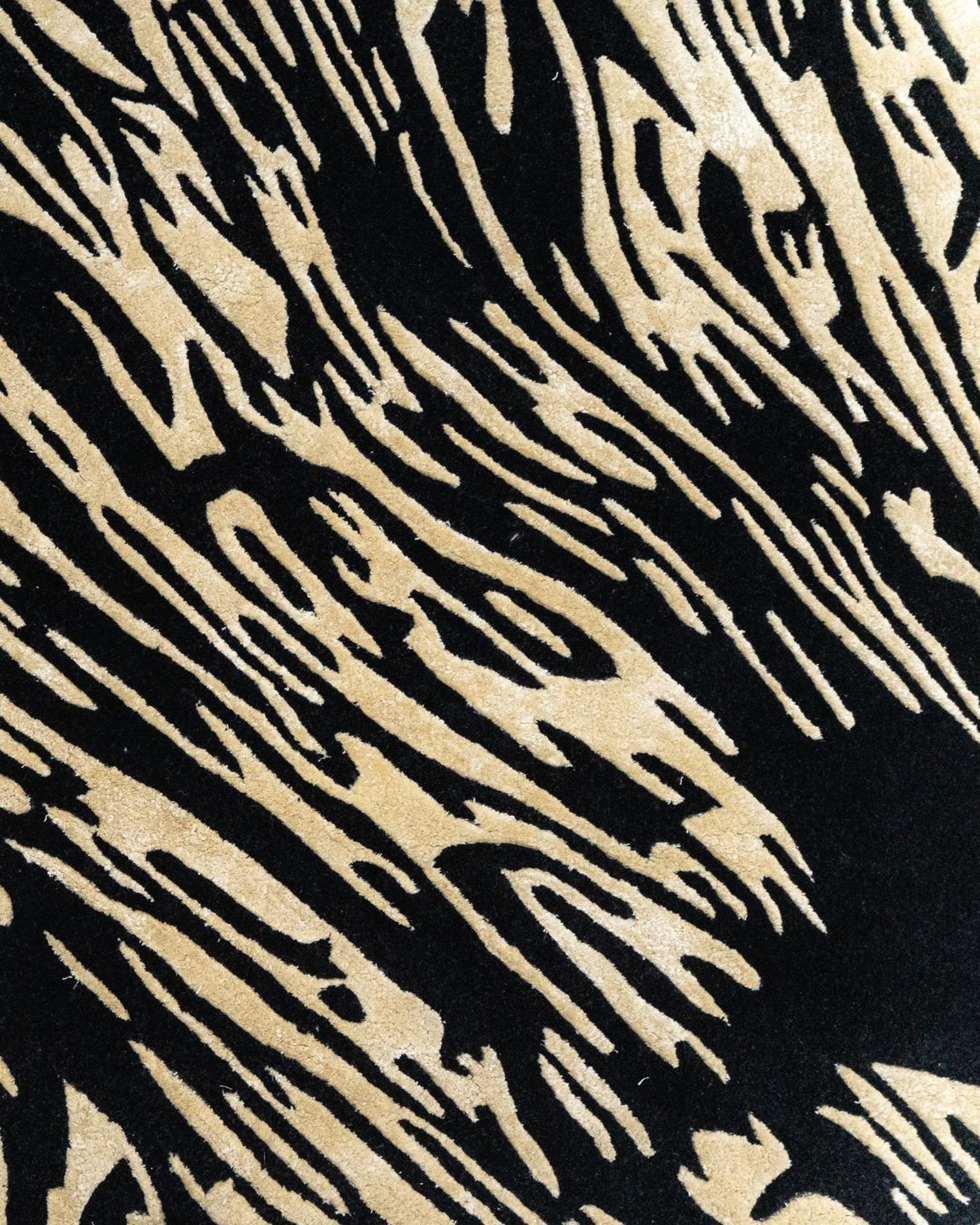 rugberry-estra-wool-silk-rug-2