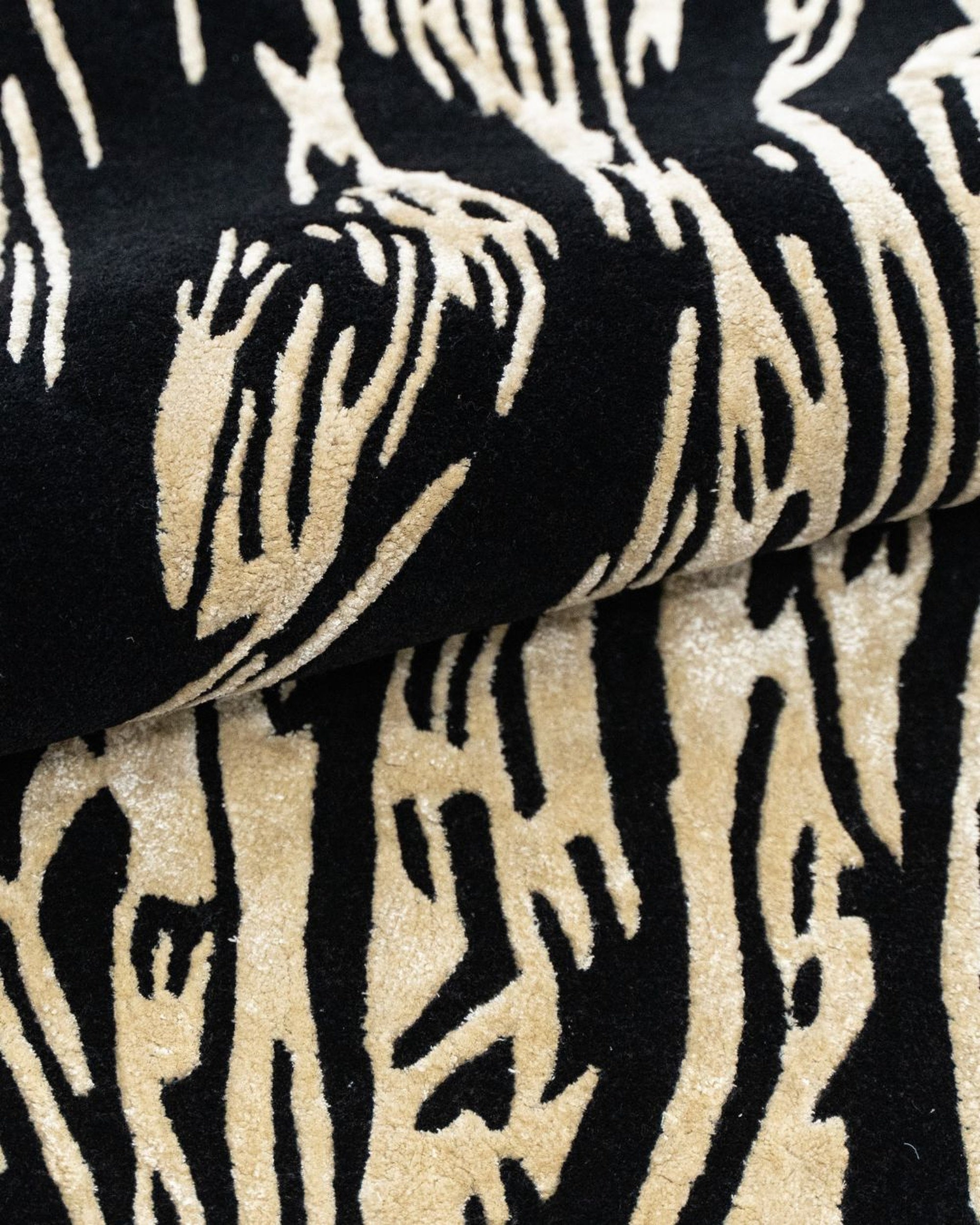 rugberry-estra-wool-silk-rug-3