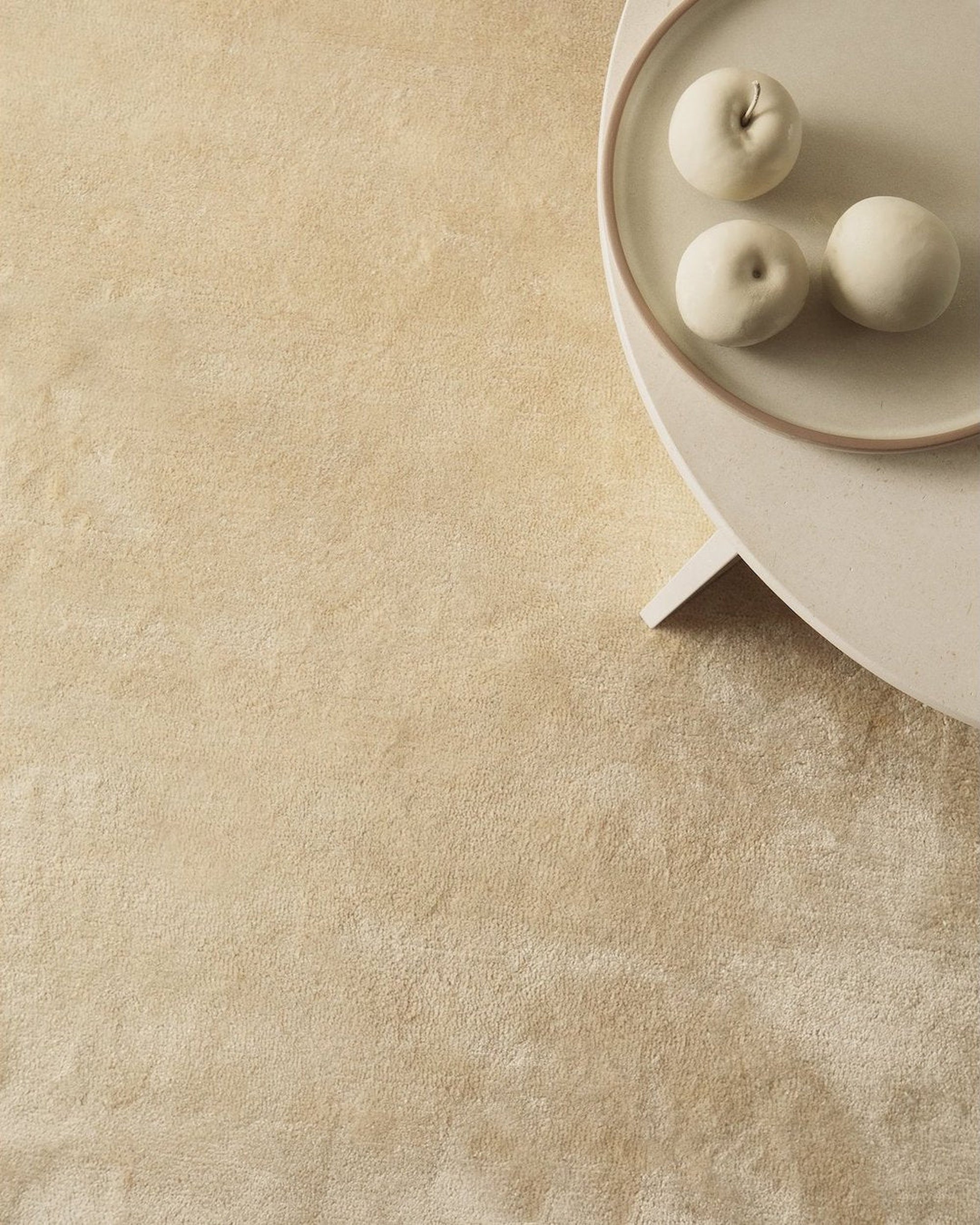 rugberry-luma-silk-rug-gold-2