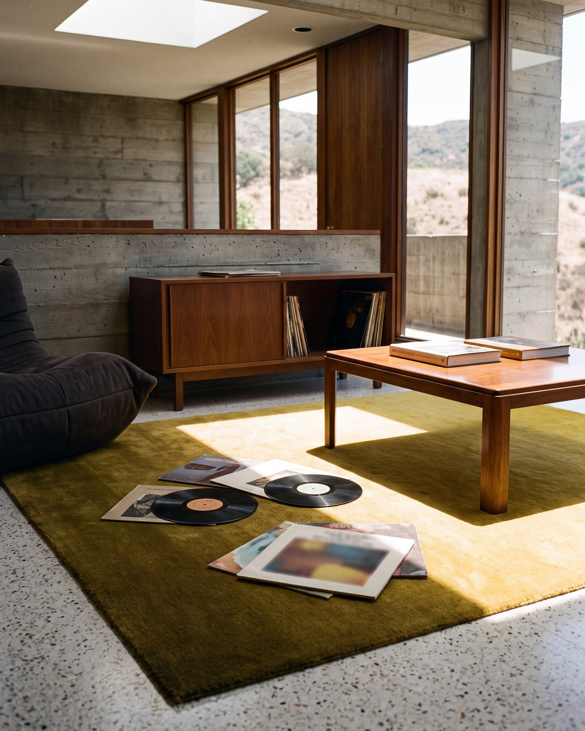 Solaris, Ombré Solitude rug, Ochre, Records on the rug